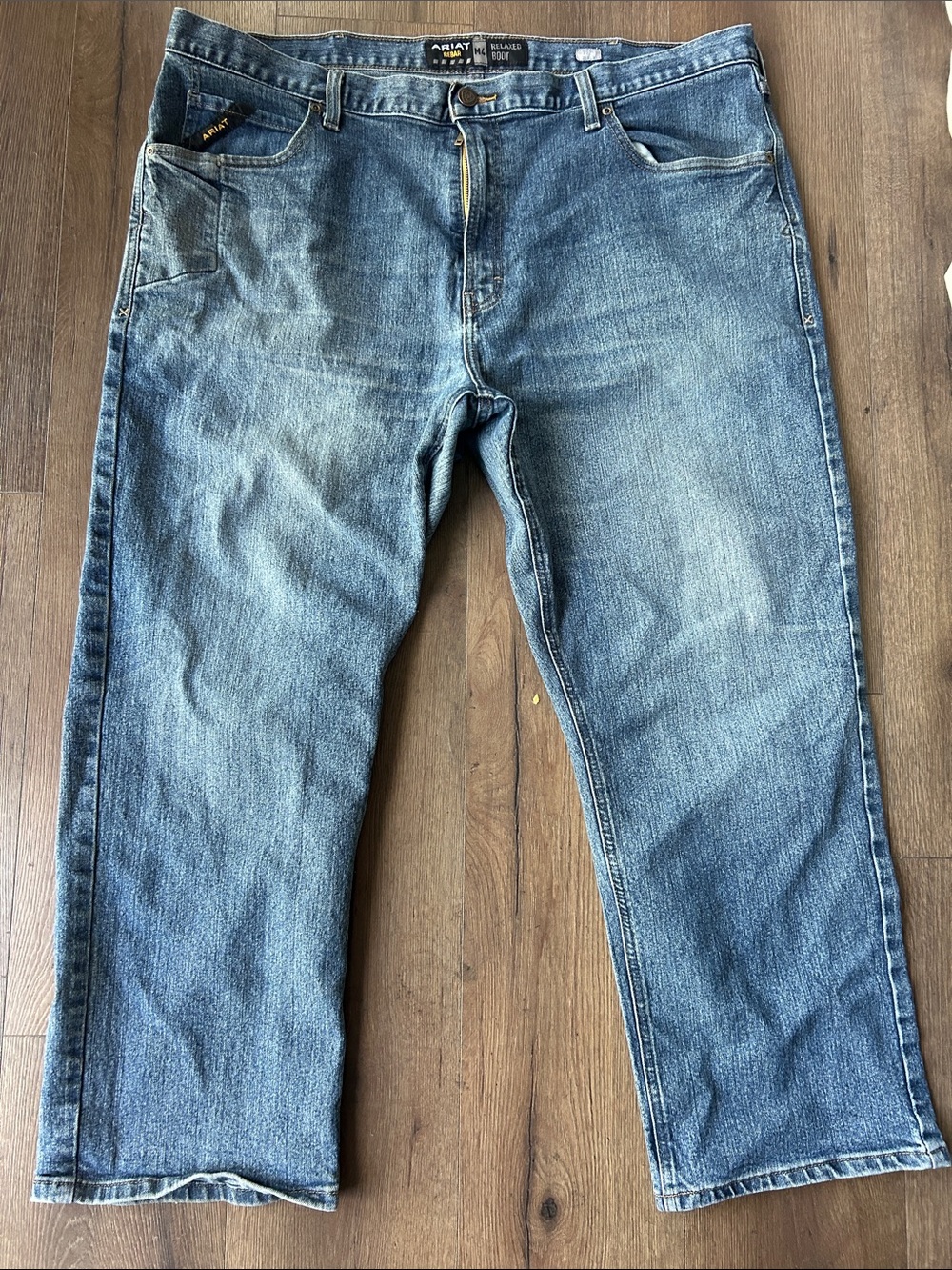 Ariat Relaxed Fit Medium Blue Denim Jeans !! 44x30